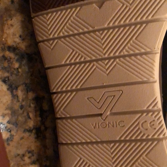 Vionic 7.5 Fresh Linden Mocha Slip On - Picture 9 of 11
